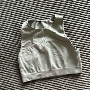 Oner Active crop top size small, light green